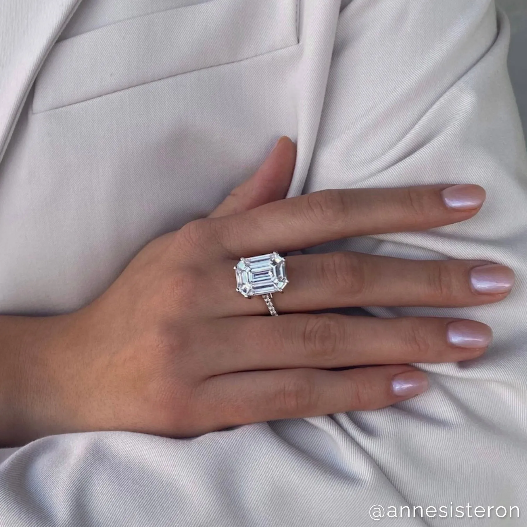 18KT White Gold Emerald Cut Diamond Illusion Luxe Engagement Ring